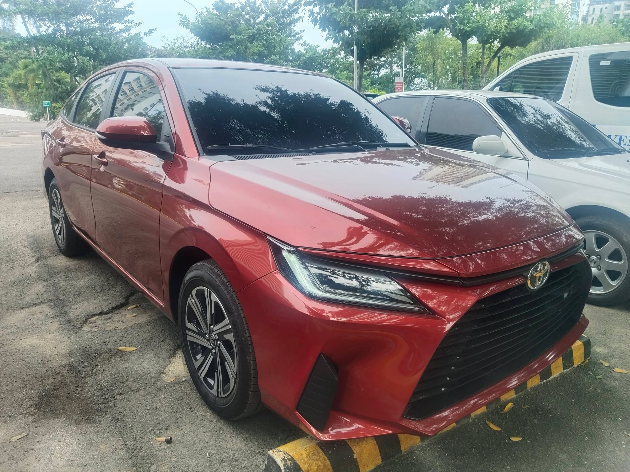 Toyota Ativ sedan